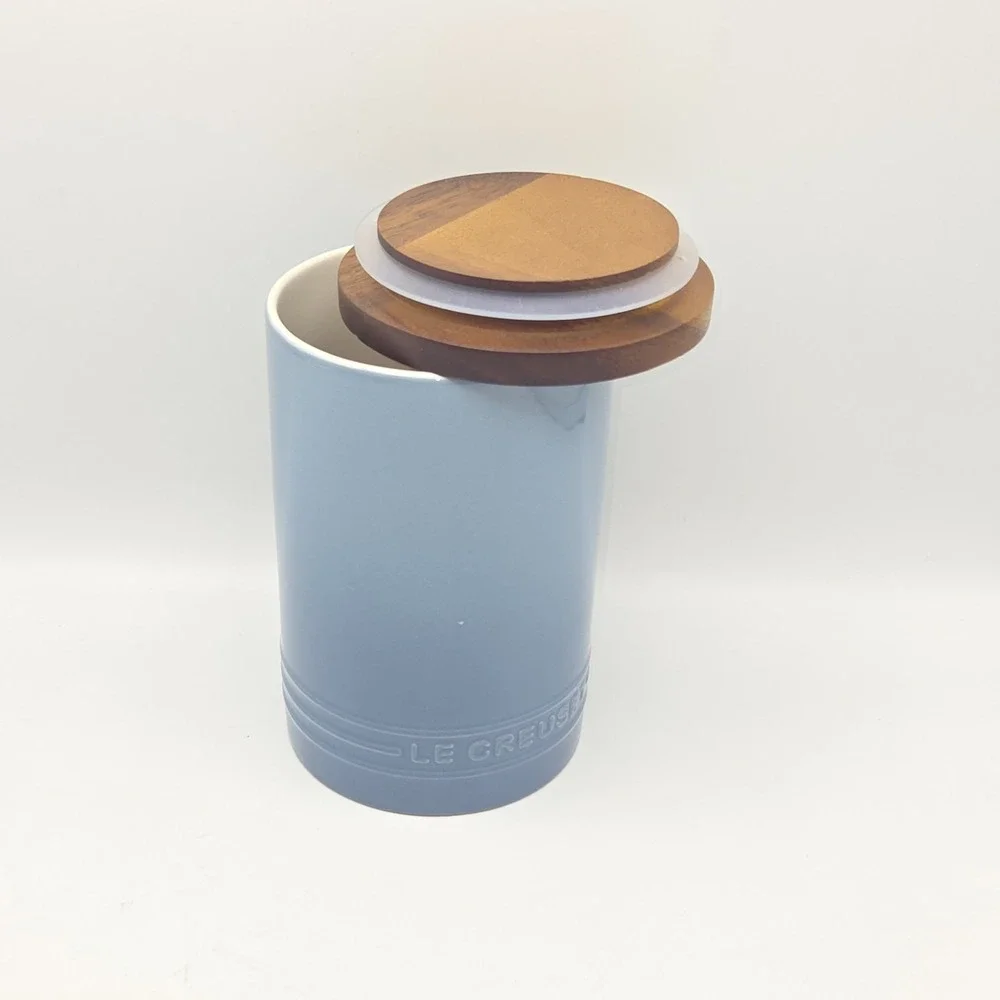 Le Creuset Chambray 26oz Stoneware Canister Wooden Lid Set x2 New Factory Second